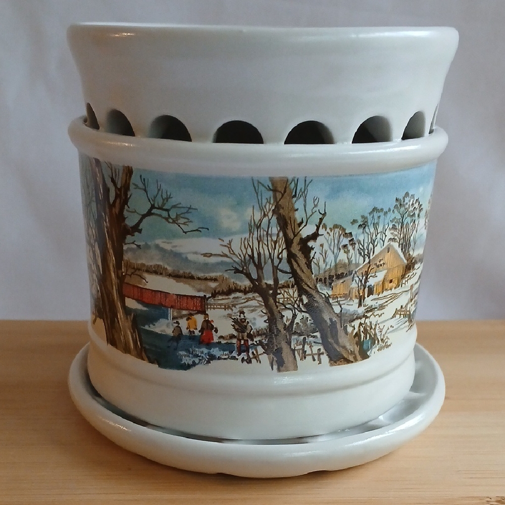 Vintage Avon Ceramic Fragrance Warmer Winter Country Scene